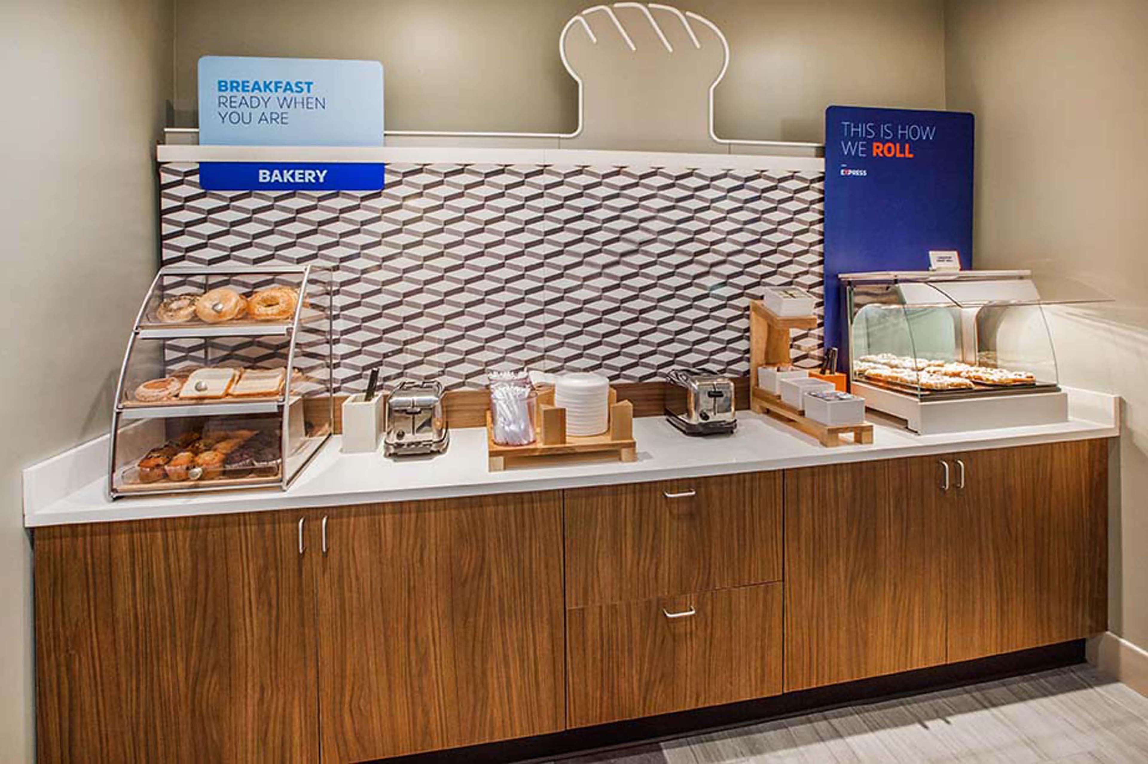 Holiday Inn Express Hotel & Suites Greenville By Ihg Ngoại thất bức ảnh