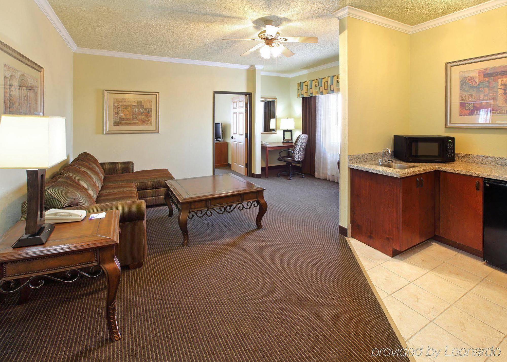 Holiday Inn Express Hotel & Suites Greenville By Ihg Ngoại thất bức ảnh
