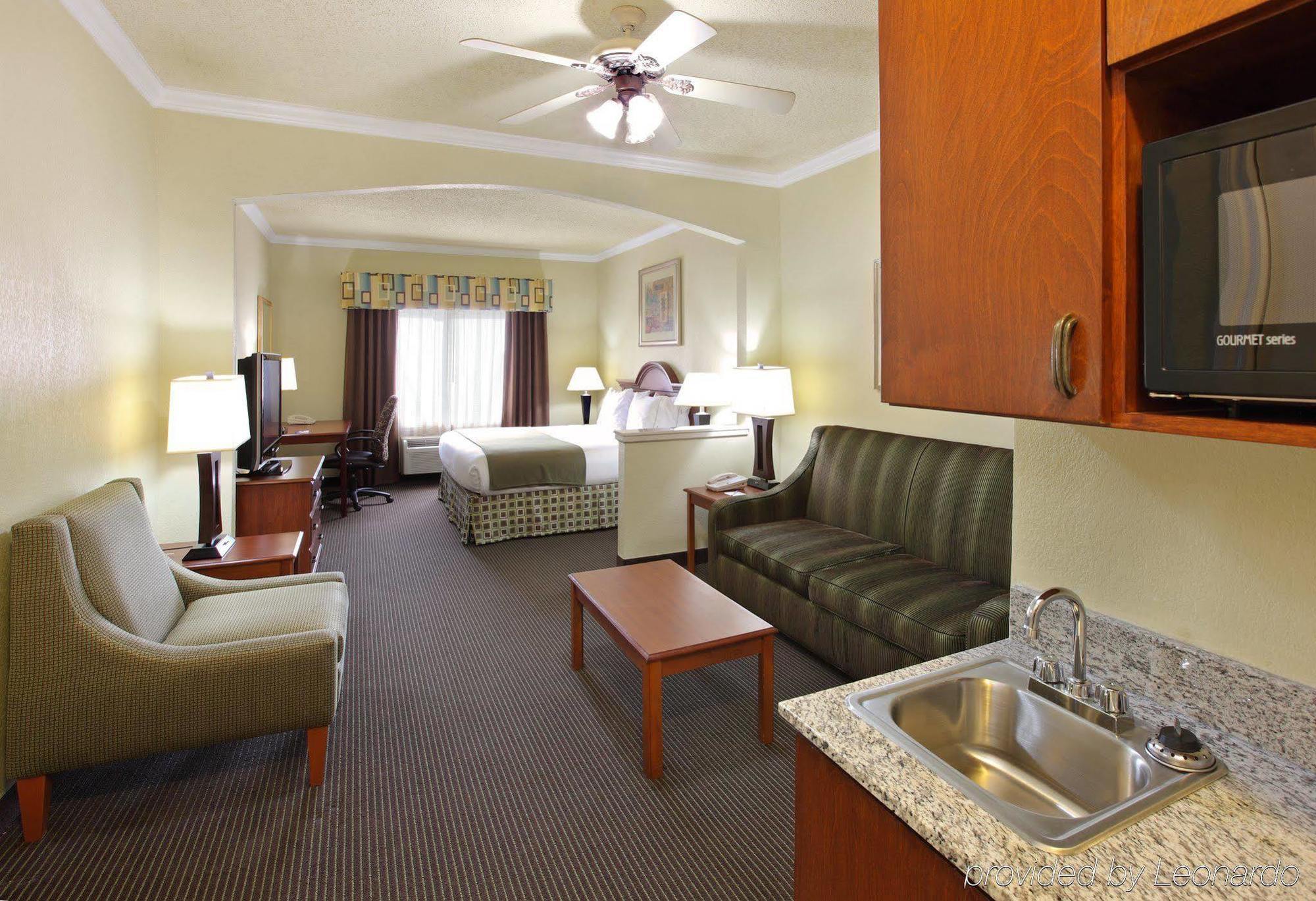 Holiday Inn Express Hotel & Suites Greenville By Ihg Ngoại thất bức ảnh