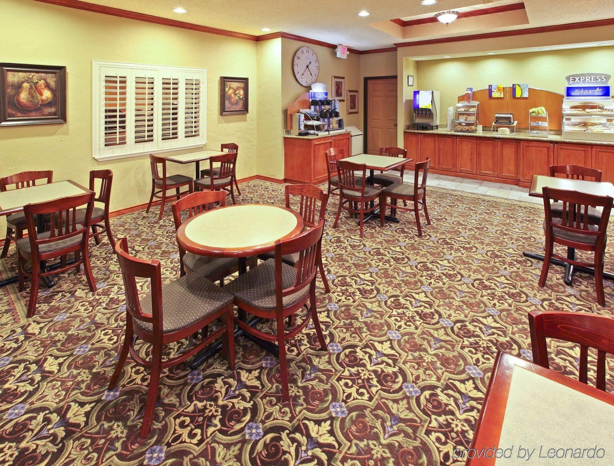 Holiday Inn Express Hotel & Suites Greenville By Ihg Ngoại thất bức ảnh