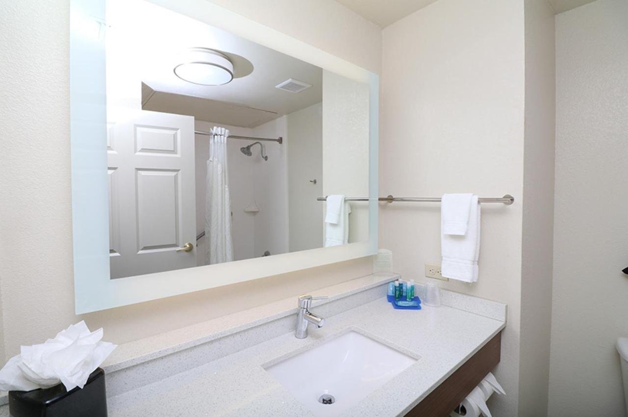 Holiday Inn Express Hotel & Suites Greenville By Ihg Ngoại thất bức ảnh
