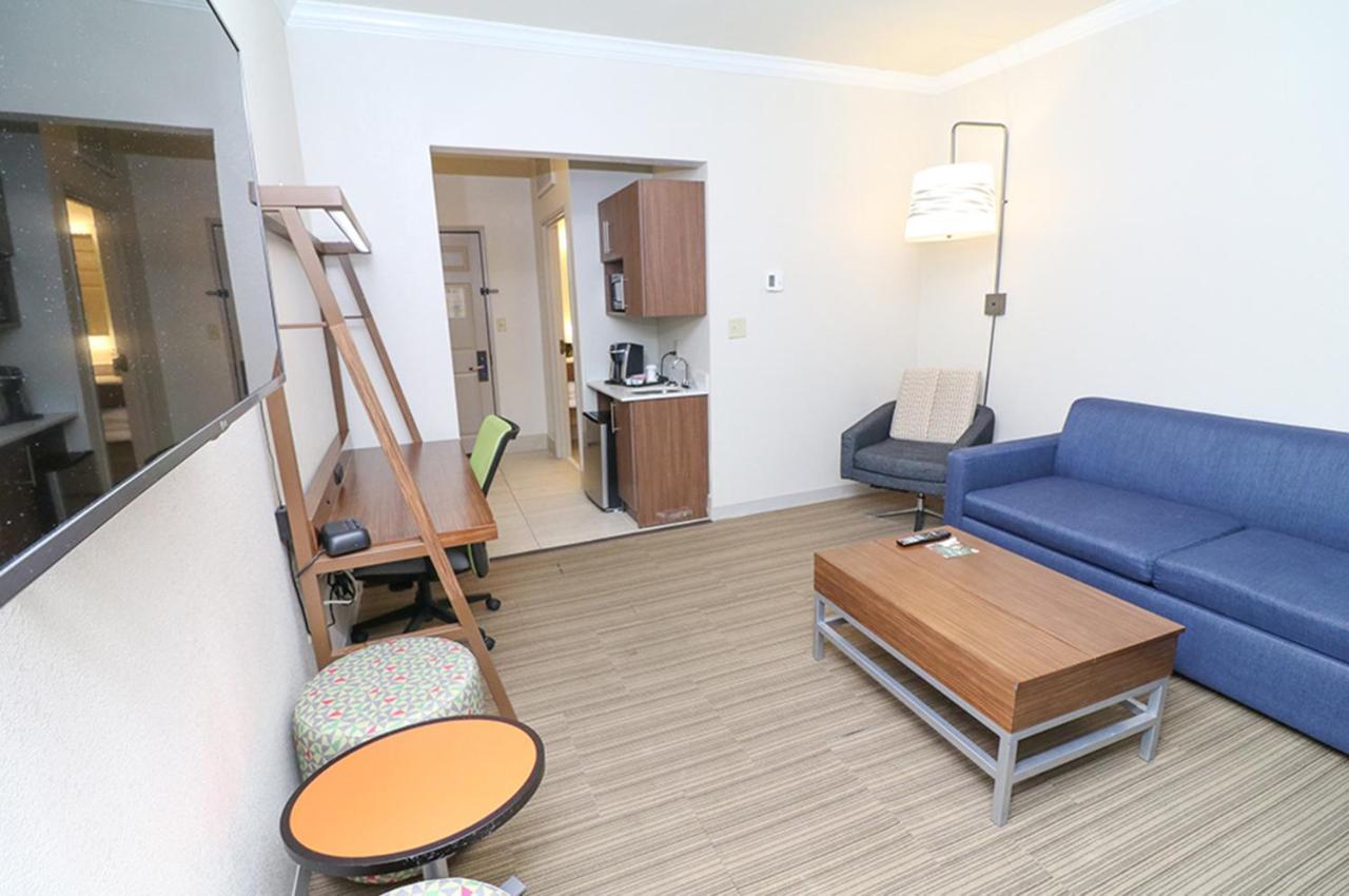 Holiday Inn Express Hotel & Suites Greenville By Ihg Ngoại thất bức ảnh