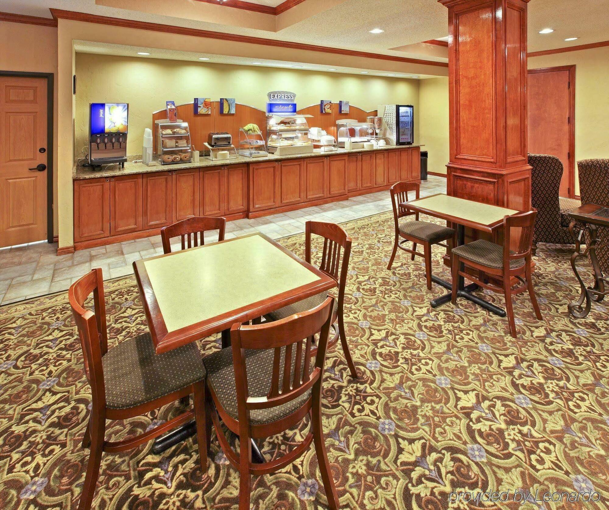 Holiday Inn Express Hotel & Suites Greenville By Ihg Ngoại thất bức ảnh
